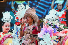 紫薇潮涌绽芳华：双清区“三八”妇女节欢乐汇丰富多彩