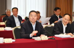 毛万春等住湘全国政协委员参加小组会议