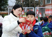 常德市武陵区东升小学：开学首日书香满园