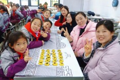 长沙市雨花区和平小学开展“甜蜜印记 爱在指尖”亲子活动