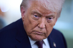 特朗普：若伊朗阻断霍尔木兹海峡 美国将施以更猛烈打击