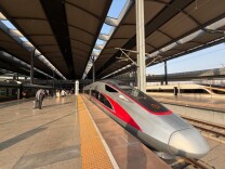 京津冀环线高铁“满月”，还将增车！试乘解锁四大关键词