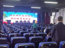 宁乡灰汤镇：3000余名师生同上开学禁毒第一课