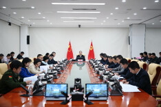 湖南湘江新区党工委理论学习中心组开展集体学习