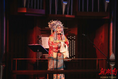 东方雅韵绽放大洋彼岸京剧声腔唱响新春舞台——邵阳学院音乐舞蹈学院教师孟萌联袂西雅图交响乐团演绎交响力作《蝶恋花》