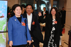 住湘全国政协委员返回长沙