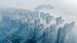 云蒸雾绕宛若水墨画