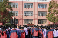 播一粒法治种子 收一园平安卫士