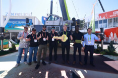 中联重科重磅交付国内出口美洲最大越野轮胎起重机