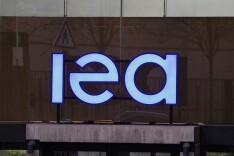 最大规模石油储备释放难补缺口 国际油价继续走高