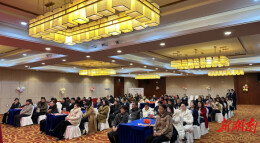 巾帼绽芳华 温情伴同行