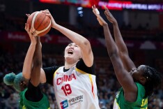 世界杯资格赛中国女篮首战击败马里队