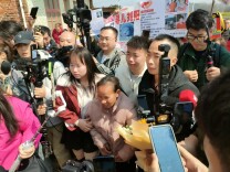 从襁褓被拐至而立还乡，新邵小伙何志军终于找到了家！