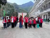 新邵县潭府乡车寺学校：学雷锋，文明实践我行动