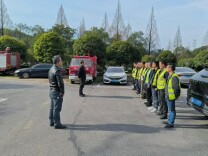 浏阳市蕉溪镇：拧紧校车“安全阀” 护航春季开学路