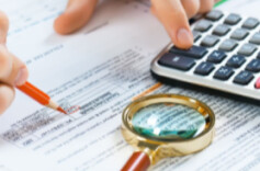 有人贷款逾期后，被银行悄悄划走全部养老金，专家提醒