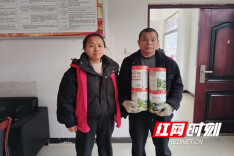 溆浦县观音阁镇：爱心奶粉送上门 温情守护助成长