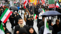 伊朗举行大型集会