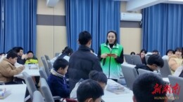 送法进校筑牢青春防护墙