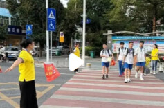 周末·话题丨多地取消“家长护学岗”，听见叫好声背后的期许