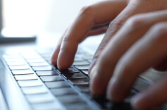 “3·15”晚会丨AI大模型被“投毒”，给AI洗脑已成产业链