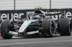 F1中国大奖赛：梅赛德斯包揽冠亚军 安东内利获正赛首冠