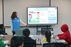 春风十里，不如学雷锋的你