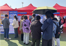 赋能大学生创新创业 万兴科技亮相湖南大学双选会