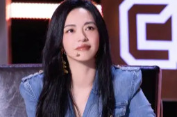 姚晨官宣离婚：两人多年前便已分开，考虑到当时孩子年幼，未做对外公布