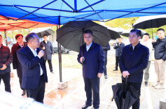 安踏集团供应链落地华容 侯文 李劲松等出席相关活动