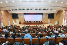 湖南中医药大学校党委书记讲授“开学第一课”