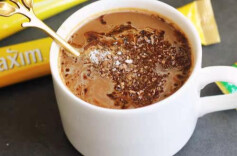 代购咖啡来源不明、标签虚假，销售者与经销商连带十倍赔偿