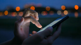 长沙手机市场迎调价潮，部分机型价格已率先上涨