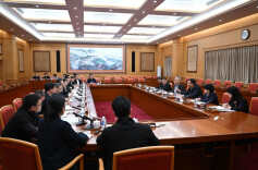 沈晓明参加省委办公厅秘书一处党支部组织生活会