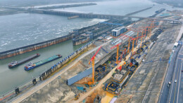 湘江长沙综合枢纽三线船闸加速建设