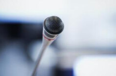 菲2架飞机非法侵闯中国黄岩岛领空 南部战区：依法依规警告驱离