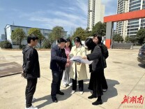 望城资规分局：主动上门问需，精准服务纾困