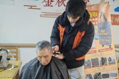 便民服务送到家，雷锋精神暖南城