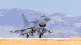 歼-10越看越喜欢！战机大片上新了