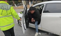 晚高峰五分钟生命接力 外地游客在娄底转危为安