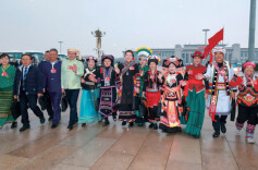 “石榴籽”，越抱越紧