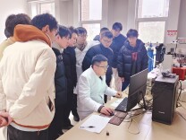 逐光而行，点亮“绿色能源梦”