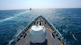 协同出击，迈向深蓝！直击舰艇编队实战化现场