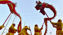 多彩活动喜迎“二月二”