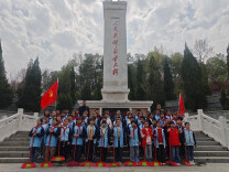 衡阳县太山完小将学雷锋课堂搬进烈士陵园
