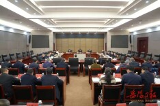 树立和践行正确政绩观学习教育读书班暨市委理论学习中心组2026年第二次集体学习举行