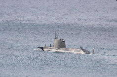 英国核动力潜艇抵达阿拉伯海