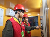 永州新田：电力“隐形守护者”护航“永超”绿茵场