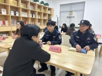 芙蓉区西湖社区开展法律咨询志愿服务活动