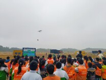 从天而降的不只是树苗，还有梦想——株洲多校学子一堂“会飞的劳动课”